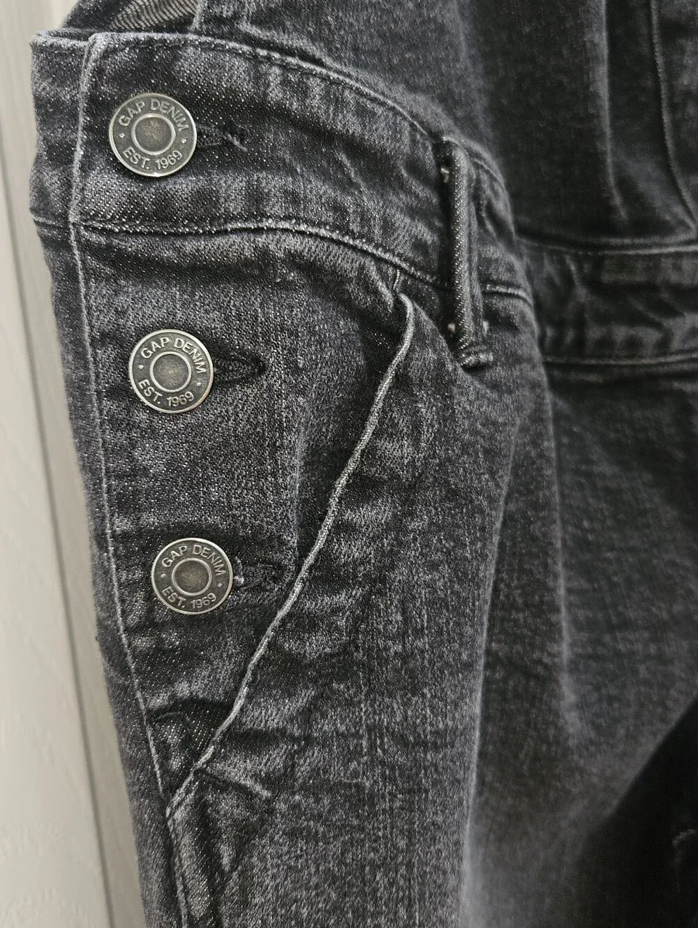 GAP Maternity Faded Black Denim Overalls Sz M